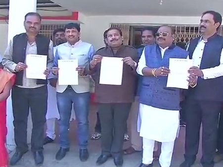 Padmaavat row: Rajputs reject SC clearance, wants complete ban