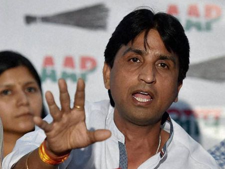 Isolated in AAP, but not willing to quit: Kumar Vishwas