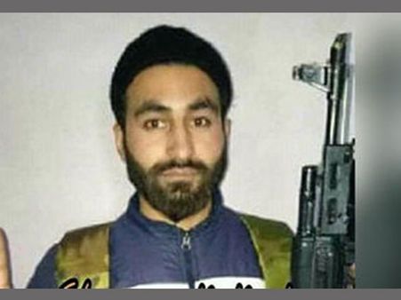 Did this brilliant AMU research scholar from Kashmir join the Hizbul Mujahideen?