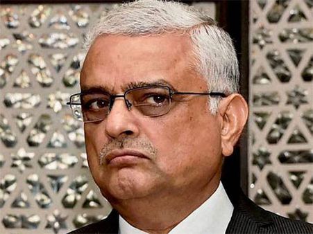 New Chief Election Commissioner supports linking of Aadhaar with voter cards