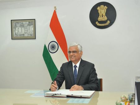 OP Rawat takes charges as Chief Election Commissioner, refuses to comment on AAP MLAs