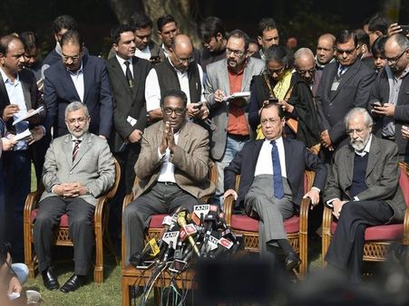 SC crisis: Judges urge CJI to come up with plan to resolve issue