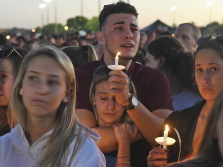 Trump visits Florida shooting survivors, FBI admits it missed tip