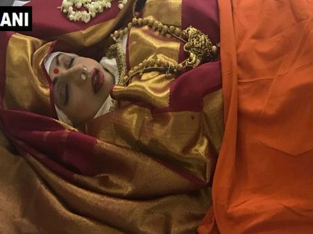 Sridevi: Last images of Bollywood actress draped in red saree and dotted bindi