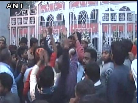 Delhi: Teen arrested over murder of classmate in school toilet; argument began over wristband