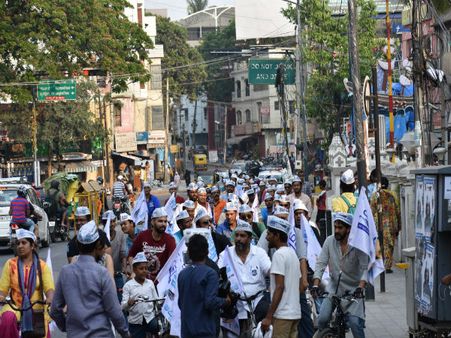 Karnataka polls: AAP’s bicycle rally pedals for ‘honest alternative political system’ in Bengaluru