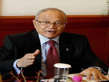 Maldives' ex-dictator Abdul Gayoom, top justice to be held through trial