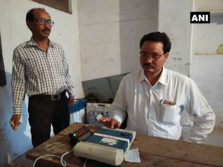 UP Bihar bypolls 2018: Polling ends; 43 % turnout in Gorakhpur; 37.39 % in Phulpur