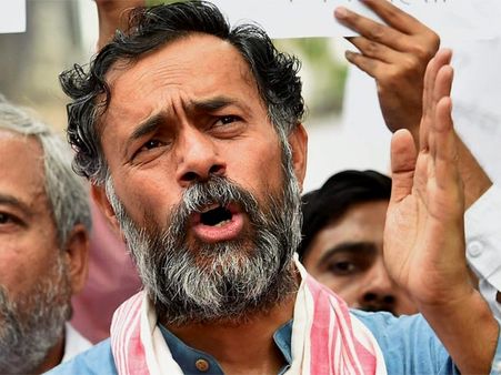 Yogendra Yadav detained, 'manhandled' by cops in Tamil Nadu