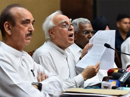 Manmohan doesn’t sign impeachment notice against Justice Misra: Here is why