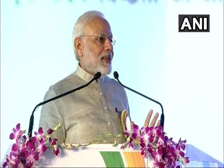 'Bihar made Gandhiji Mahatma', says PM at <i>Satyagraha se Swachhagraha</i> event