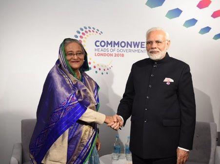 Modi holds bilateral talks with Hasina, 10 others on CHOGM sidelines