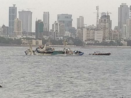 Mumbai: 15 rescued as boat capsizes near Bandra-Worli Sea Link