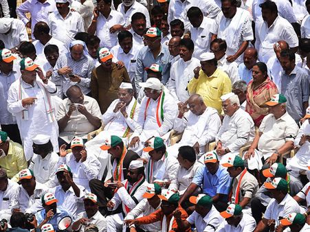Karnataka: Can we go home, MLAs ask, not yet says Cong-JD(S)