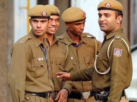 Police on wild goose chase after man writes to PMO about spottingalien