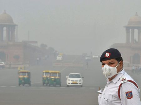 Delhi: Air quality deteriortates beyond severe