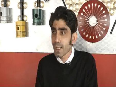 Want to escape from the tension in Kashmir? Enjoy a gourmet meal at motor-themed café