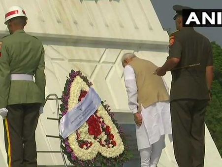 Modi in Indonesia: Modi meets Joko Widodo at Merdeka Palace in Jakarta