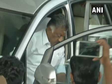 Panneerselvam in Thoothukudi to meet people injured in anti-Sterlite protest