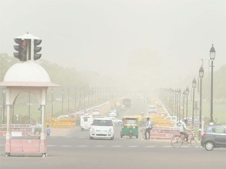 Delhi wakes up to a warm and humid morning