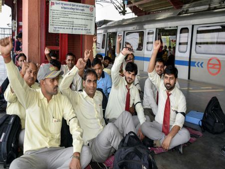 Delhi HC restrains DMRC employees from going on strike today