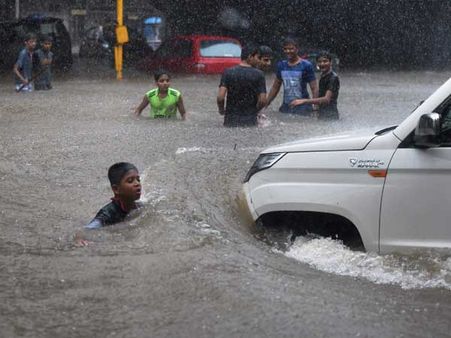 Weather forecast for June 25: Heavy rains to continue in Mumbai