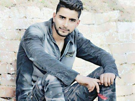 J&K: Cop goes missing with AK-47