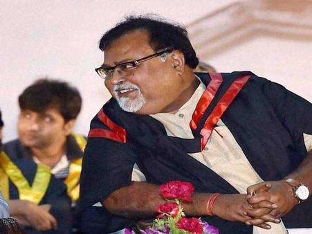 TMC fumes at Pranab Mukherjee for attending RSS event, says its “unacceptable”