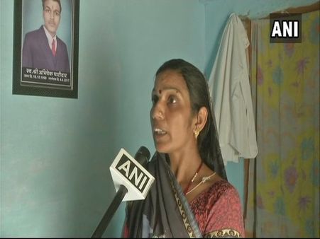 Deceased farmer's family level serious allegation, say they were asked not to meet Rahul Gandhi