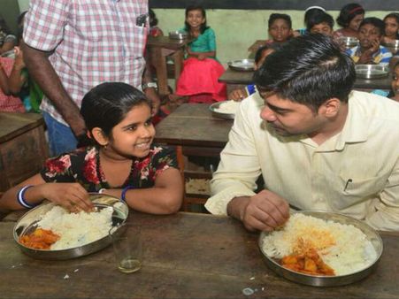 Kerala: IAS officer eats mid-day meal with school students to assess food quality