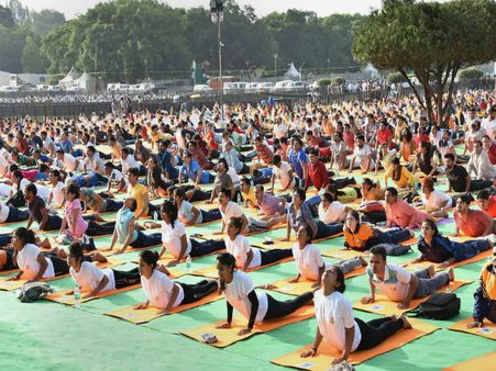 Mumbai hosts inaugural world championship of ‘Yoga on a pole’; 15 nations take part