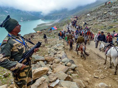 Fresh batch of 3,000 pilgrims leave for Amarnath Yatra