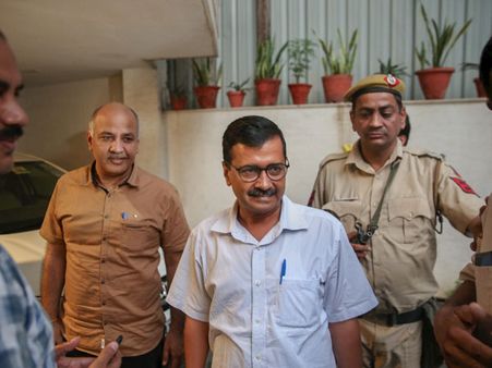 And its back: Day after SC verdict AAP order returned by bureaucrats