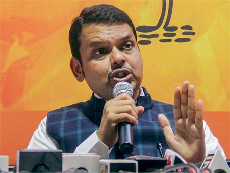 8 days before his death, Parrikar wanted to campaign for Modi: Maha CM reply to Pawar