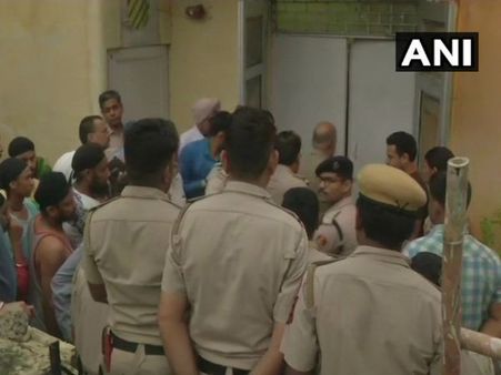 Delhi: Minor girl allegedly commits suicide at Tilak Vihar police station