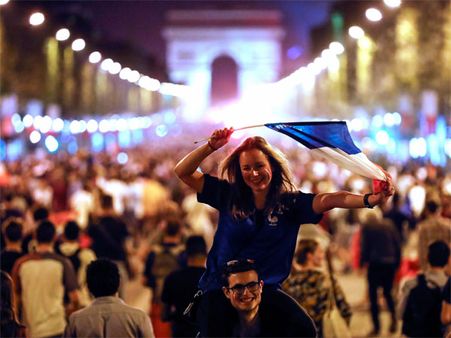 After World Cup win, France witnesses violence; 2 fans die; many injured