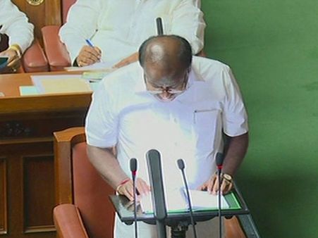 Karnataka Budget 2018: Kumaraswamy waives off Rs 34,000 crore farm loan