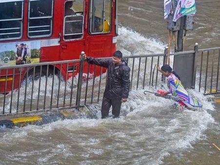 Weather forecast for July 11: Mumbai rains likely to reduce after 24 hours