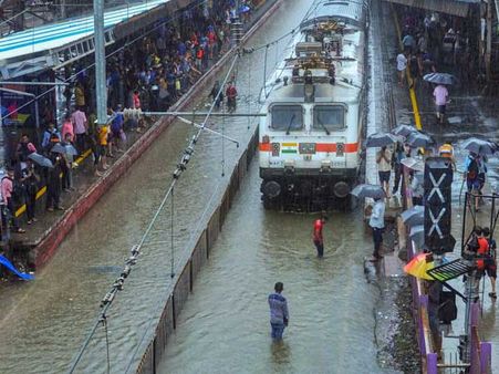 Weather forecast for July 12: Moderate showers to continue in Mumbai