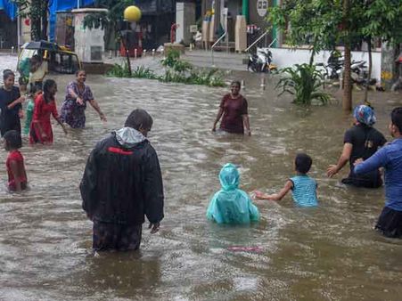 Weather forecast for July 17: Heavy rains in Mumbai for another 24 hours