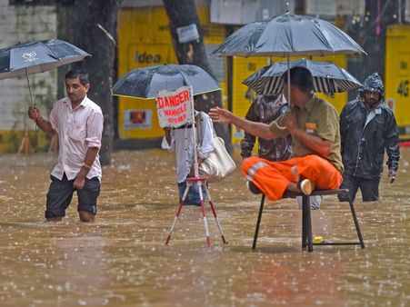 Weather forecast for July 5: Heavy rains likely in Mumbai in the next 24 hours