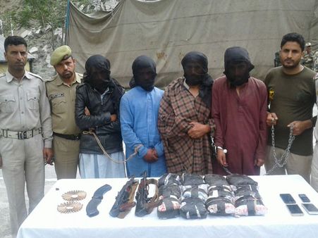 J&K: Cops seize brown sugar and AK-56 rifles
