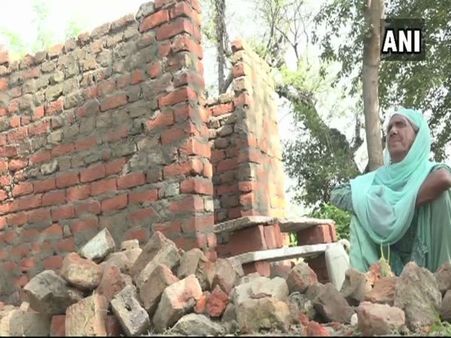 At 87, this poor J&K woman, who built a toilet, is a true mascot of <i>Swachh Bharat Abhiyan</i>