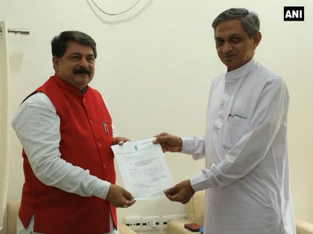 Guj: Bavaliya takes charge as minister, gets 3 portfolios