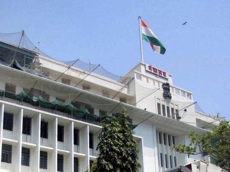 Maharashtra: Assembly adjourned as MLAs try to take away Speaker’s mace
