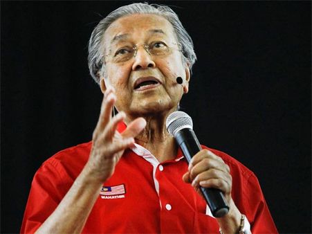 Zakir Naik extradition: Won’t give him up so easily says Malaysian PM