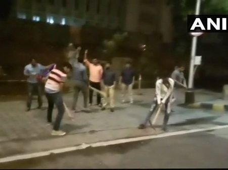 Pothole menace: MNS dig up roads in front of Mantralaya in Mumbai