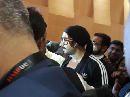 When Ranveer Singh hugged Prakash Padukone