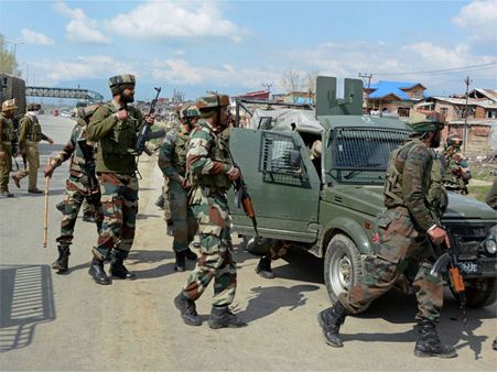 Cop abducted by terrorists in Kashmir found dead