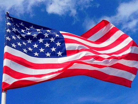 Why does US celebrate its independence day on July 4